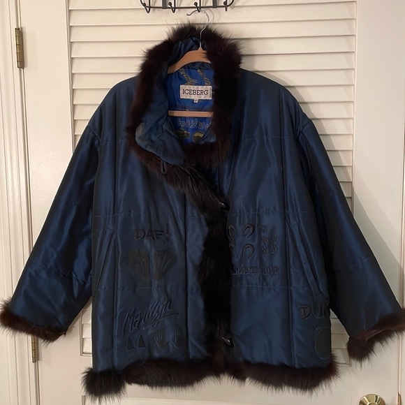 ICEBERG Rare Iconic Disney Historic Fur Trim Jacket Made in Italy Vintage - Picture 1 of 15